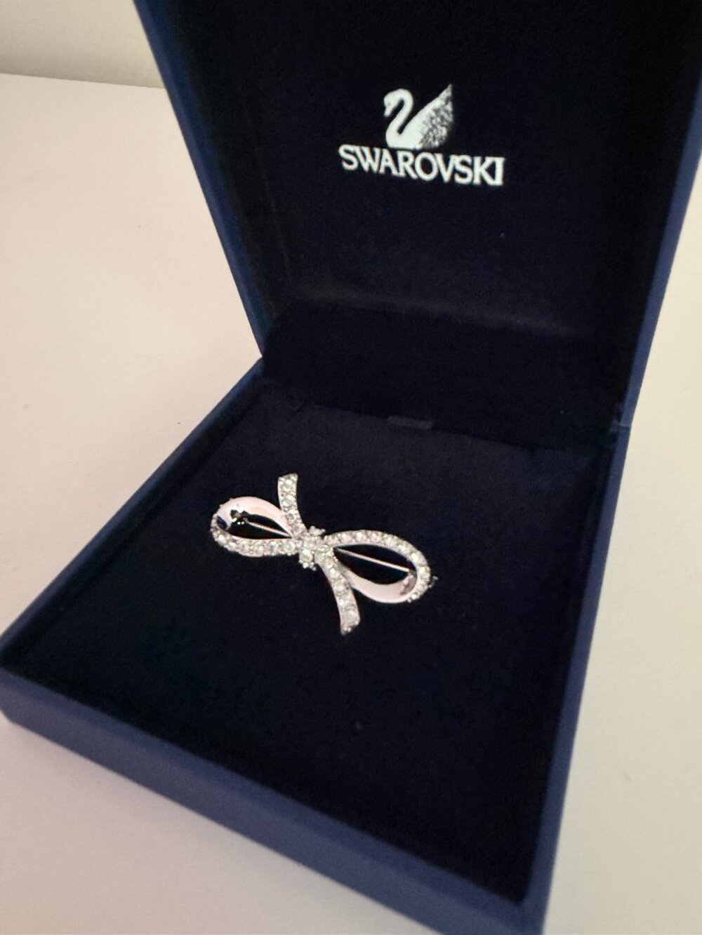 NWT Swarovski Crystal Bow Brooch + Original Box & Tag